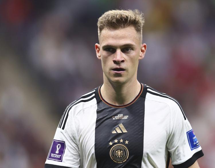 他作为队长, 上时 他作为队长, 上时